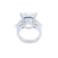 David Rosenberg 15.71 Carat Cushion GIA 3 Stone Diamond Engagement Ring -Mode Bijouterie Magasin 2023 03 27 17 04 35 7 master