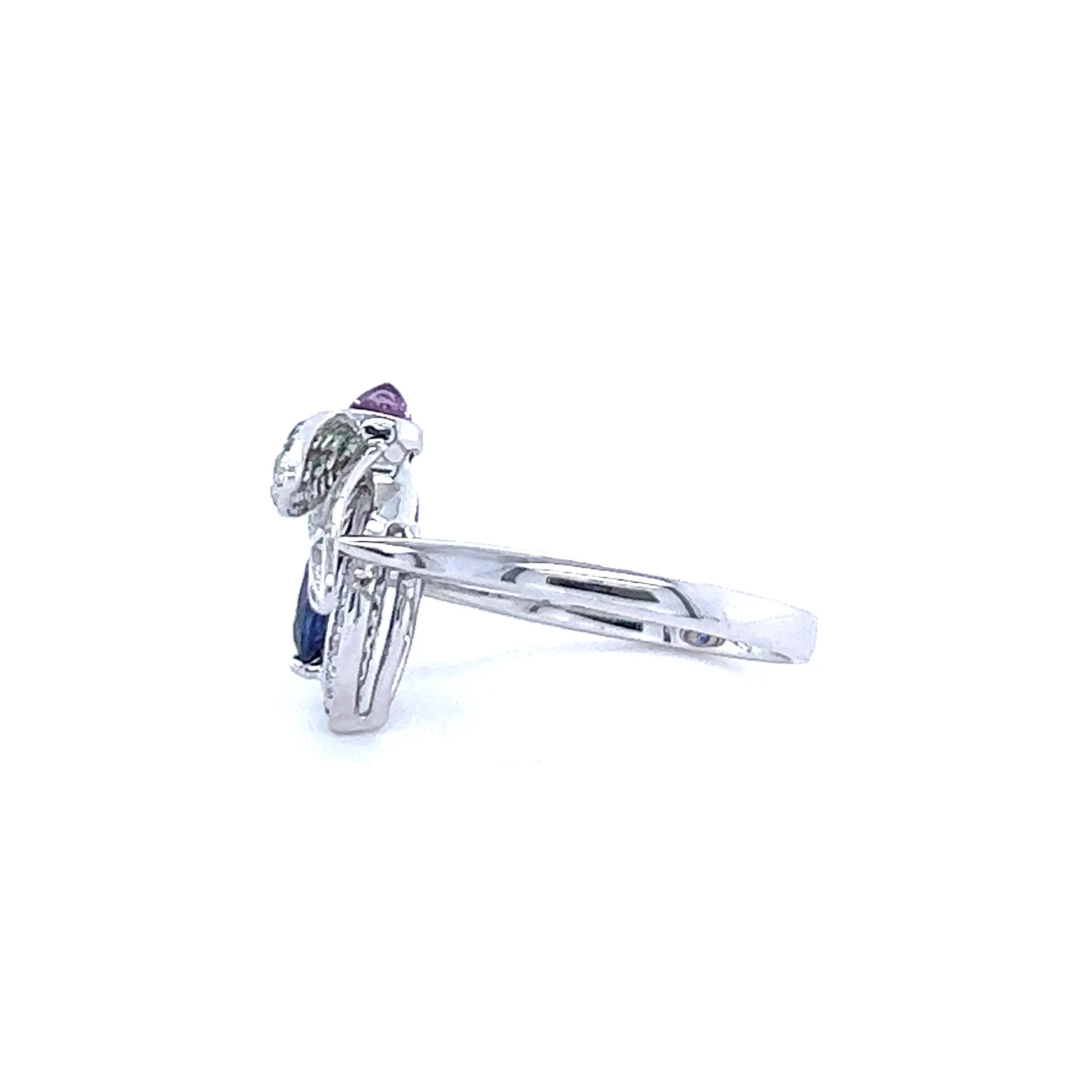 18k White Gold Green Garnet Bee Ring 5 18k White Gold Green Garnet Bee Ring – Image 3