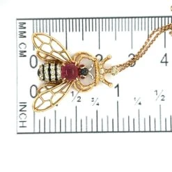 18k Rose Gold Tourmaline Diamonds Rubies Bee Pendant Necklace 9 18k Rose Gold Tourmaline Diamonds Rubies Bee Pendant Necklace -Mode Bijouterie Magasin 2023 05 31 14 38 44 master