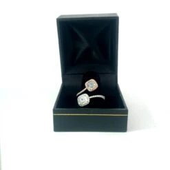 The Luxurious 1ct Fancy Light Green Diamond And 1ct White Diamond Cushion Ring -Mode Bijouterie Magasin 2023 06 13 12 22 54 master