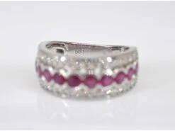 Unknown White Gold Pave Ring With Diamonds And Ruby -Mode Bijouterie Magasin 2058 3 master