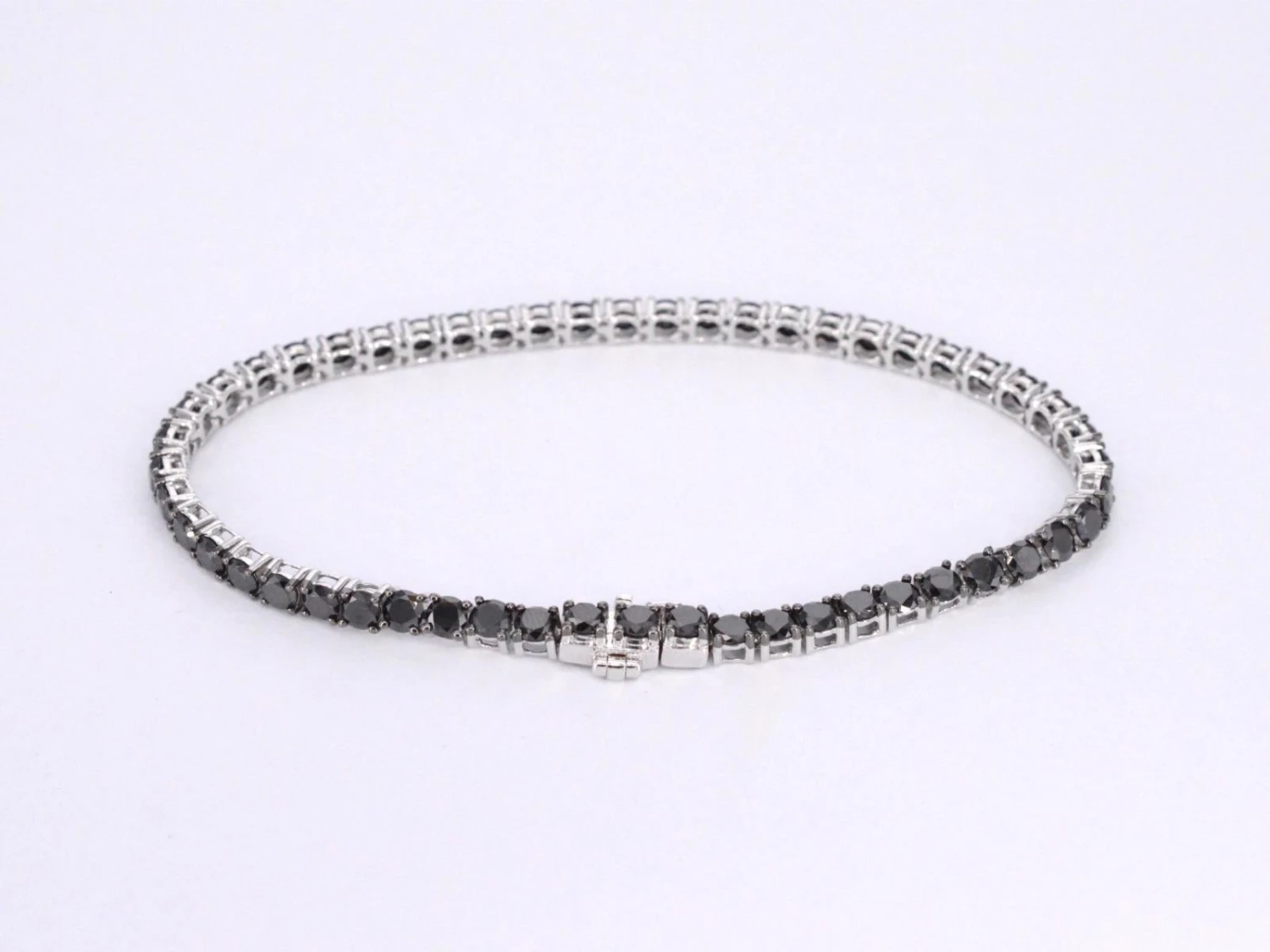 Unknown White Gold Tennis Bracelet Set With Black Diamonds 6 Unknown White Gold Tennis Bracelet Set With Black Diamonds – Image 4