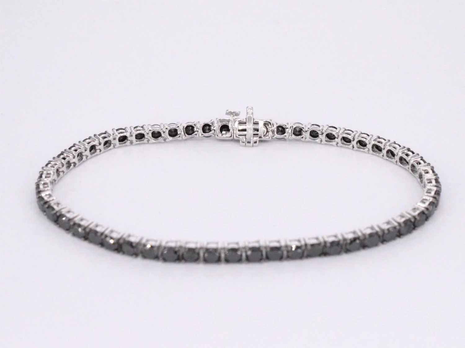 Unknown White Gold Tennis Bracelet Set With Black Diamonds 8 Unknown White Gold Tennis Bracelet Set With Black Diamonds – Image 6