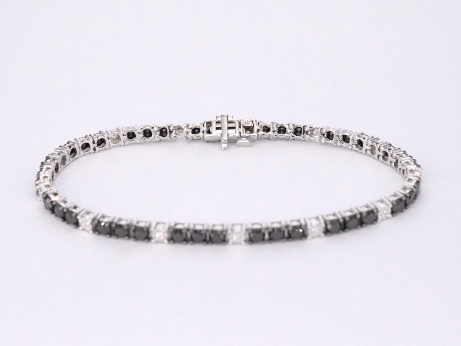 Unknown White Gold Tennis Bracelet Set With Black And White Diamonds 8 Unknown White Gold Tennis Bracelet Set With Black And White Diamonds – Image 6
