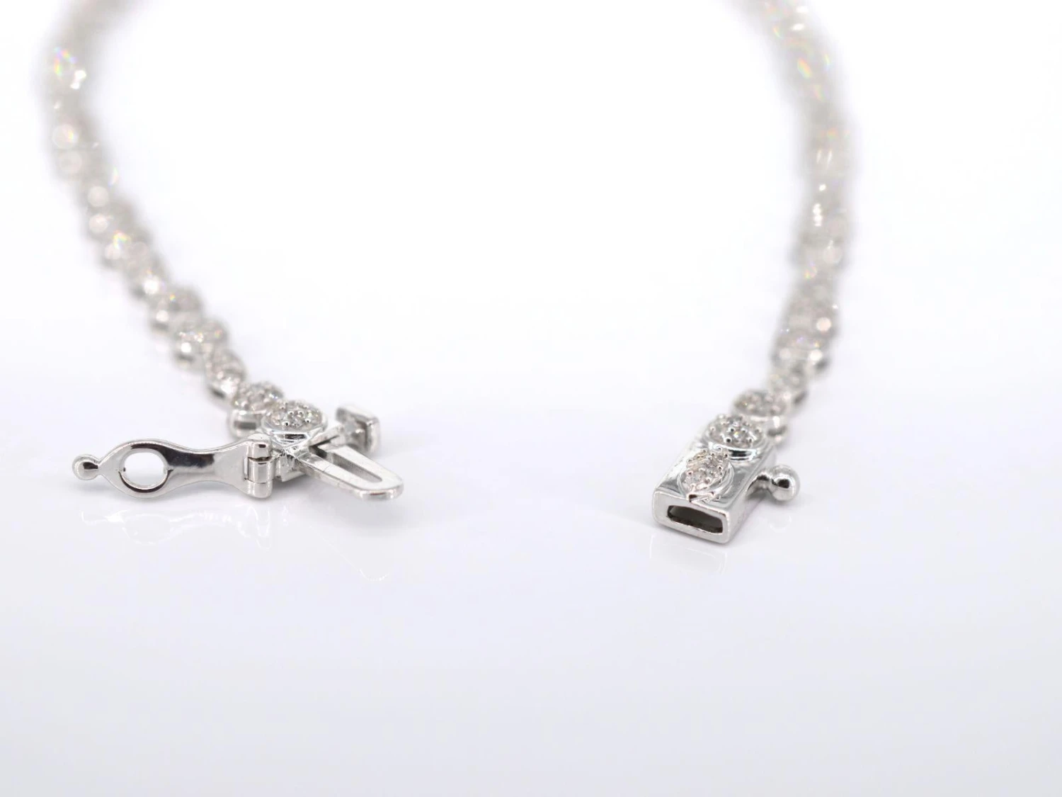 Unknown White Gold Tennis Bracelet With Diamonds 1.10 Carat 7 Unknown White Gold Tennis Bracelet With Diamonds 1.10 Carat – Image 5