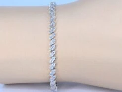 Unknown White Gold Bracelet Set In Marquise Shape Chains Set With Diamonds 9 Unknown White Gold Bracelet Set In Marquise Shape Chains Set With Diamonds -Mode Bijouterie Magasin 2170 1 master