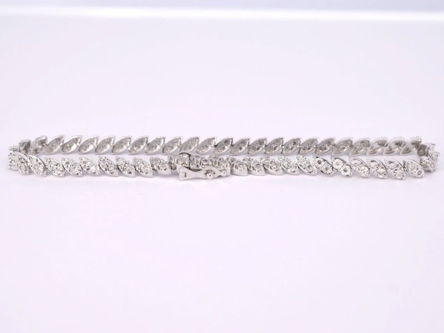 Unknown White Gold Bracelet Set In Marquise Shape Chains Set With Diamonds 6 Unknown White Gold Bracelet Set In Marquise Shape Chains Set With Diamonds – Image 4
