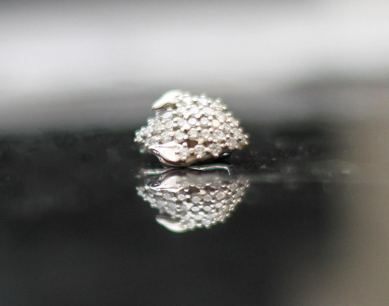 18 Karat Yellow Gold Clip-on Earrings With Sapphires And 62 Diamonds 13 18 Karat Yellow Gold Clip-on Earrings With Sapphires And 62 Diamonds – Image 11