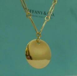 Tiffany & Co. 18Karat Gold Elsa Peretti Round Charm Oval Link Bracelet 11 Tiffany & Co. 18Karat Gold Elsa Peretti Round Charm Oval Link Bracelet -Mode Bijouterie Magasin 2 master 79