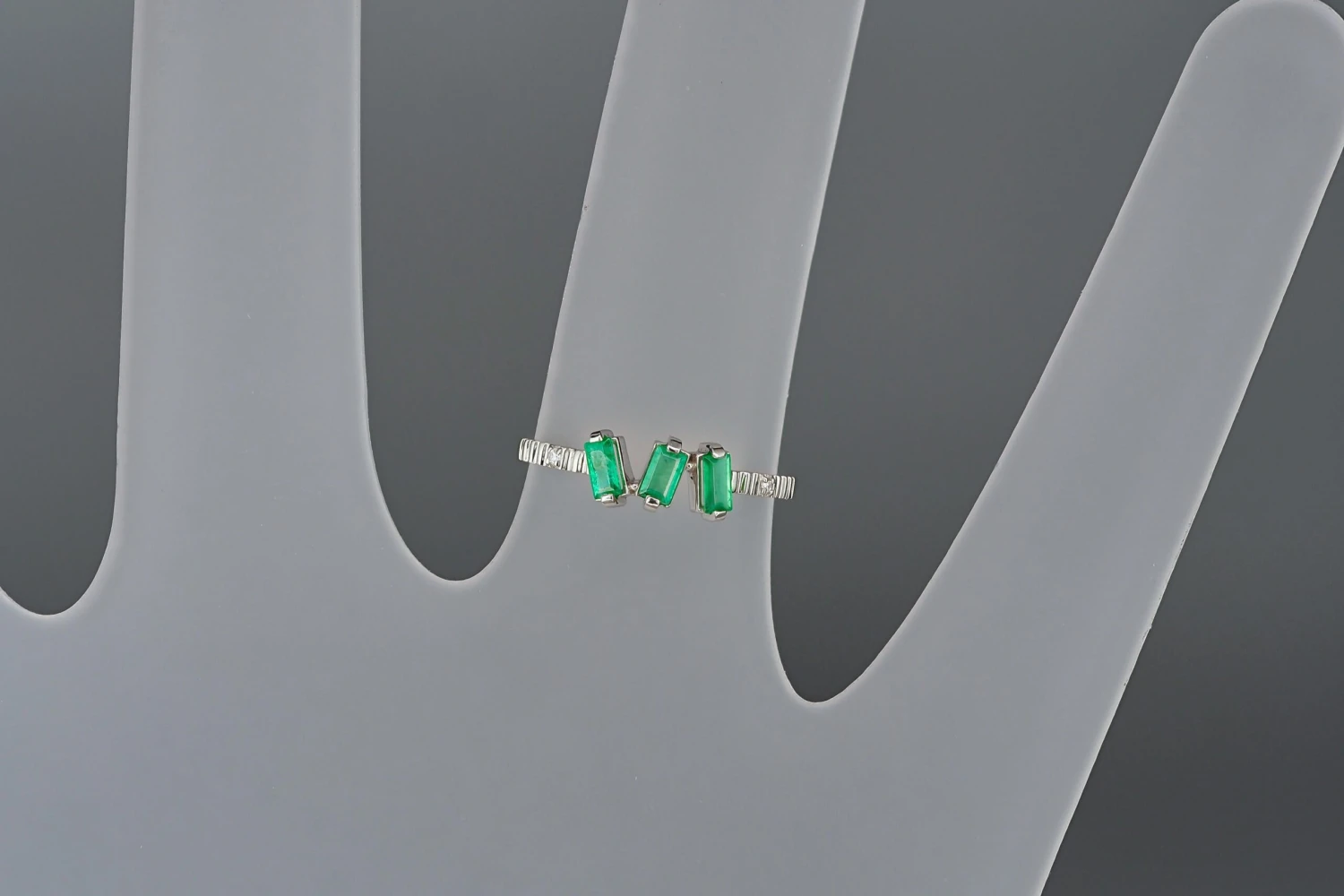 Baguette Emeralds And Diamonds 14k Gold Ring. 3 Gemstone Ring. 10 Baguette Emeralds And Diamonds 14k Gold Ring. 3 Gemstone Ring. – Image 8