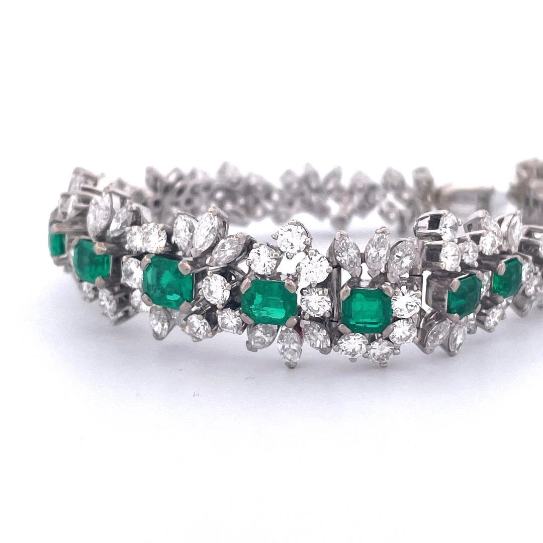 Unknown Exquisite 18K White Gold Bracelet With Emeralds And Diamonds 5 Unknown Exquisite 18K White Gold Bracelet With Emeralds And Diamonds – Image 3