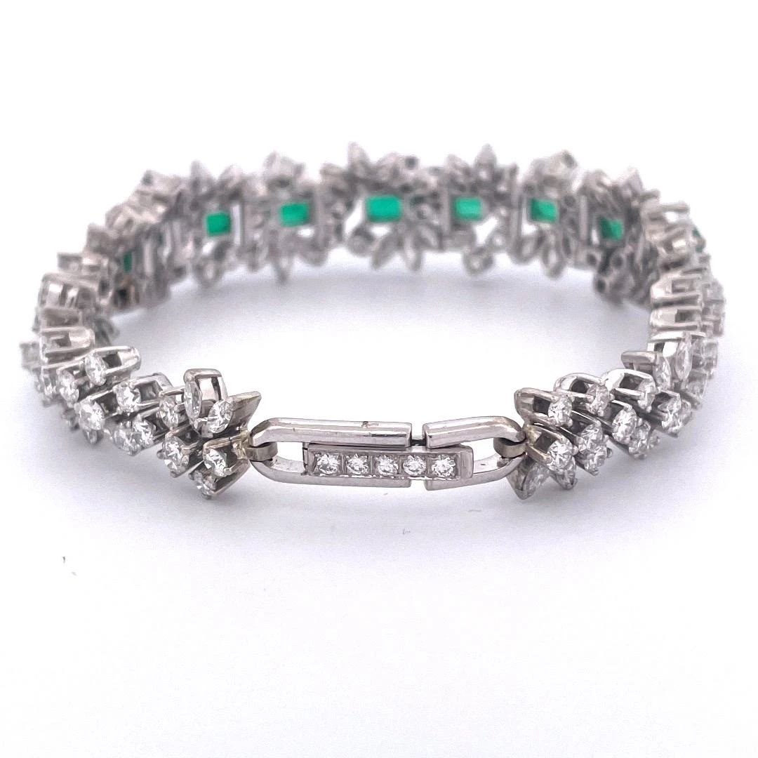 Unknown Exquisite 18K White Gold Bracelet With Emeralds And Diamonds 6 Unknown Exquisite 18K White Gold Bracelet With Emeralds And Diamonds – Image 4