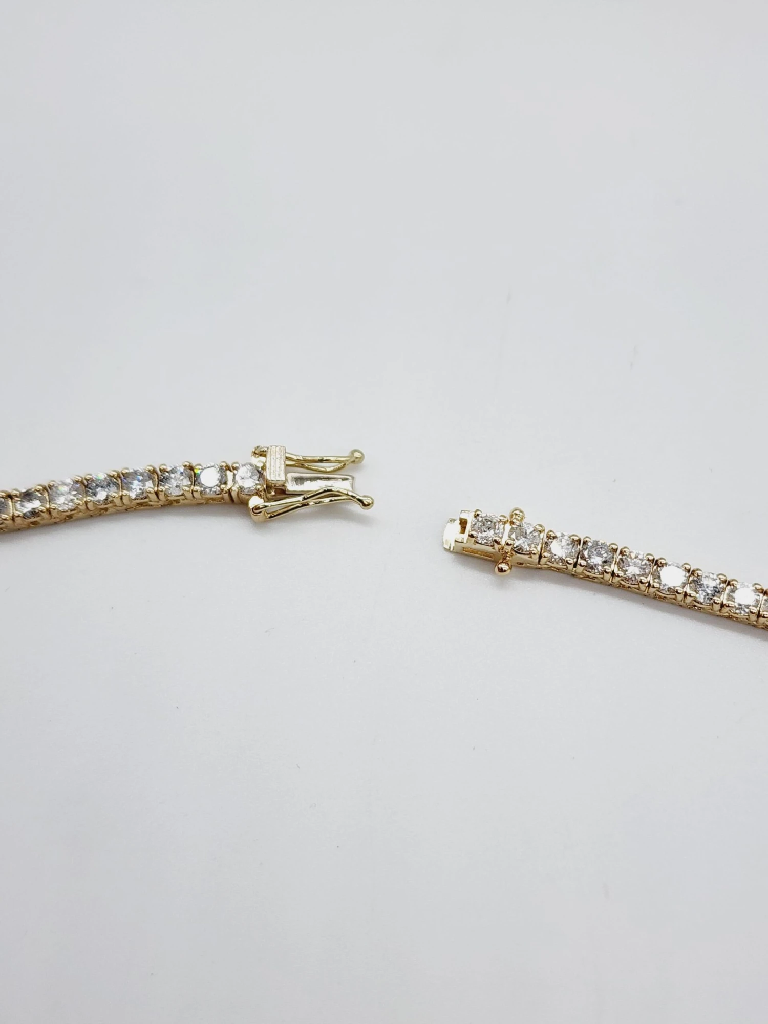 19.80 Carat Round Brilliant Cut Diamond Tennis Necklace 14 Karat Yellow Gold 10 19.80 Carat Round Brilliant Cut Diamond Tennis Necklace 14 Karat Yellow Gold – Image 8