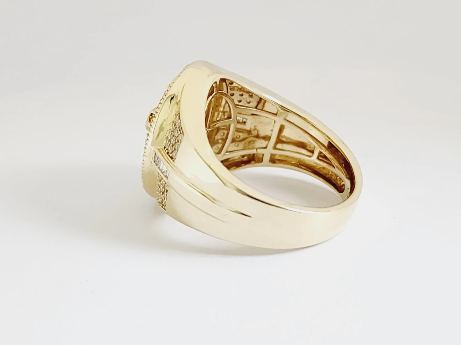 1.07 Carat Natural Diamond 14 Karat Yellow Gold Cross Ring 7 1.07 Carat Natural Diamond 14 Karat Yellow Gold Cross Ring – Image 5