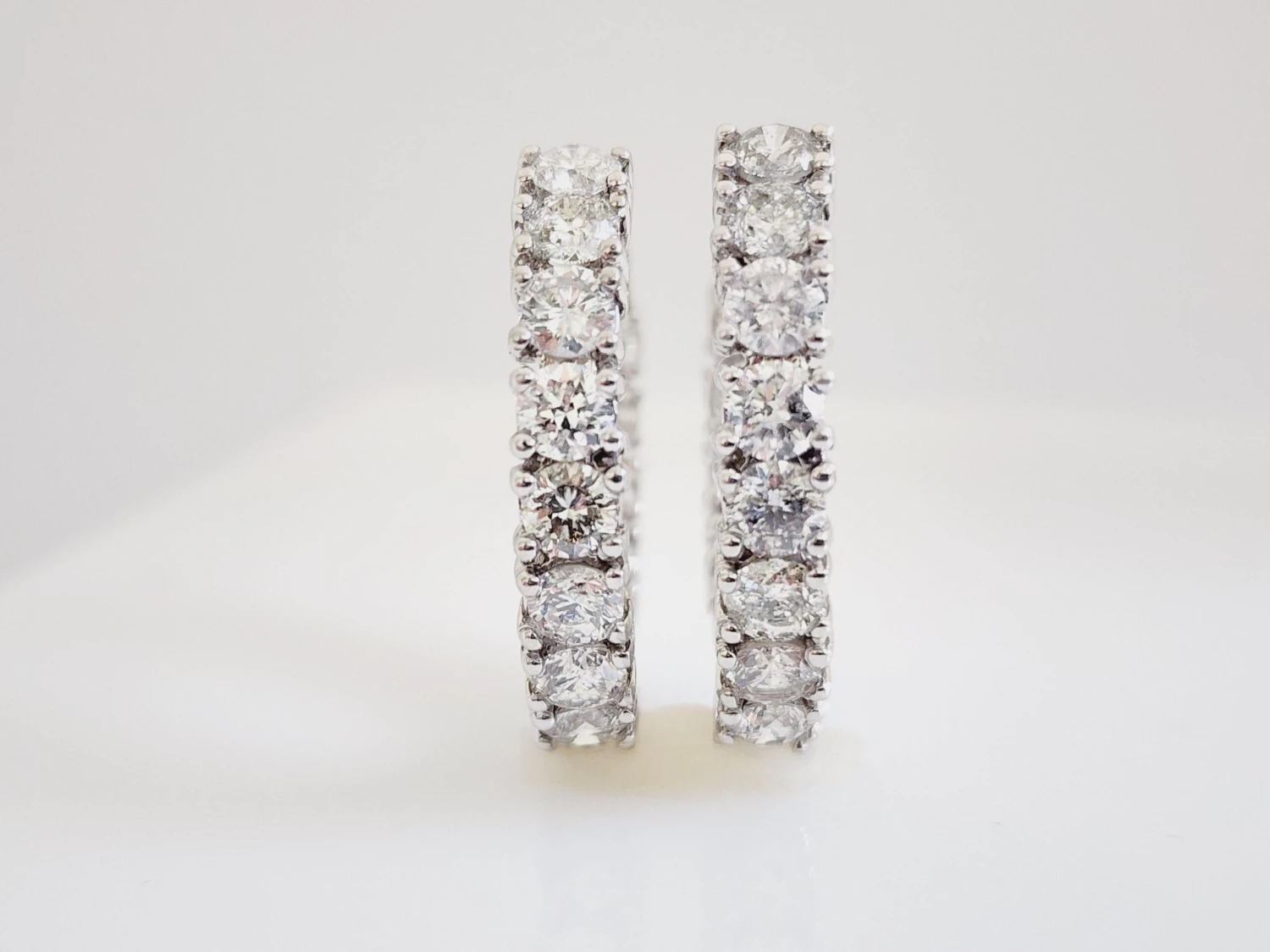 8.60 Carat Diamond Oval Hoops Earrings 14 Karat White Gold 13 8.60 Carat Diamond Oval Hoops Earrings 14 Karat White Gold – Image 11