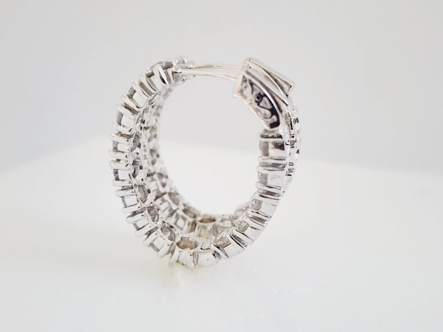 8.60 Carat Diamond Oval Hoops Earrings 14 Karat White Gold 8 8.60 Carat Diamond Oval Hoops Earrings 14 Karat White Gold – Image 6