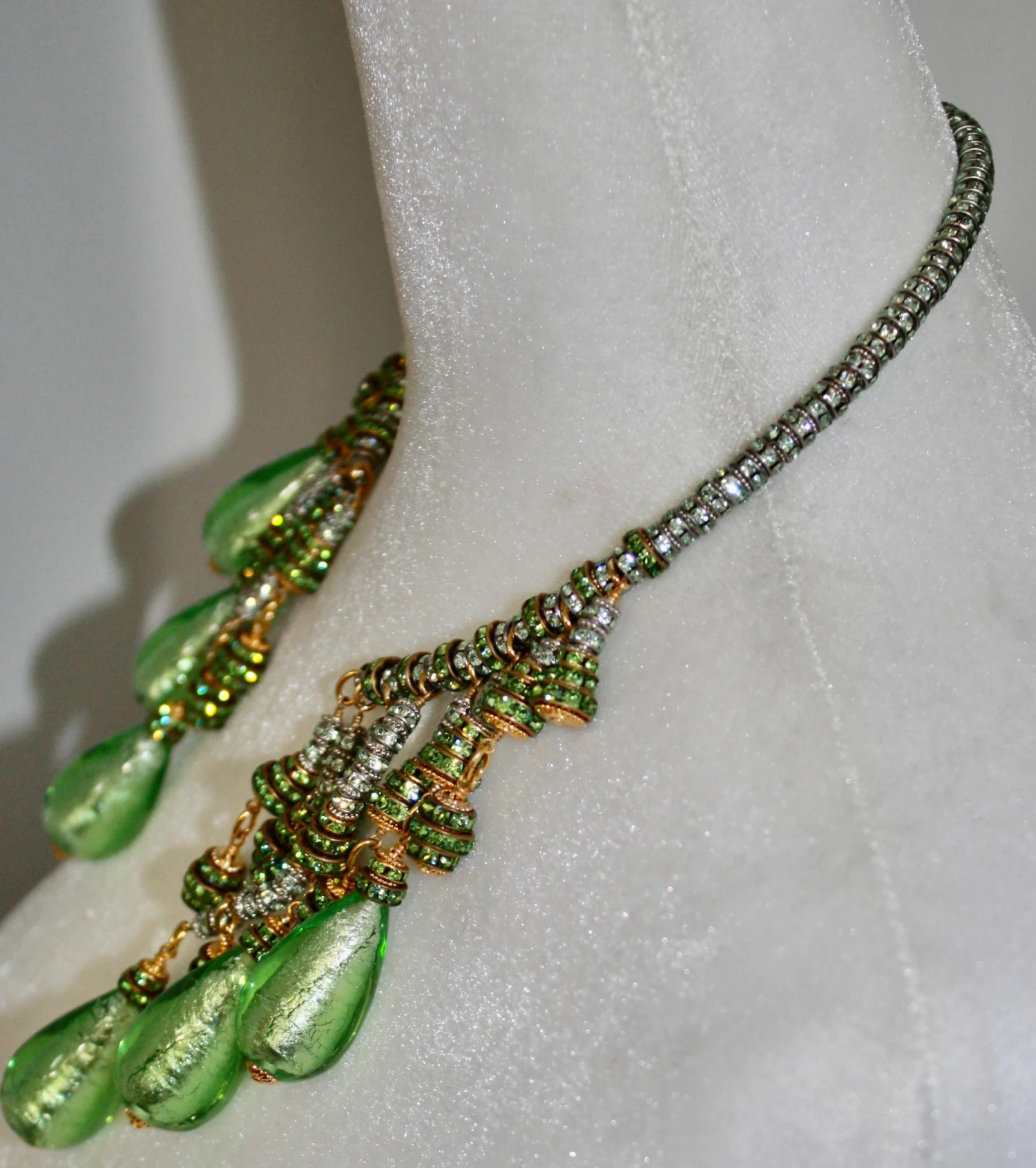 Francoise Montague Green Murano Glass Drop Choker 5 Francoise Montague Green Murano Glass Drop Choker – Image 3