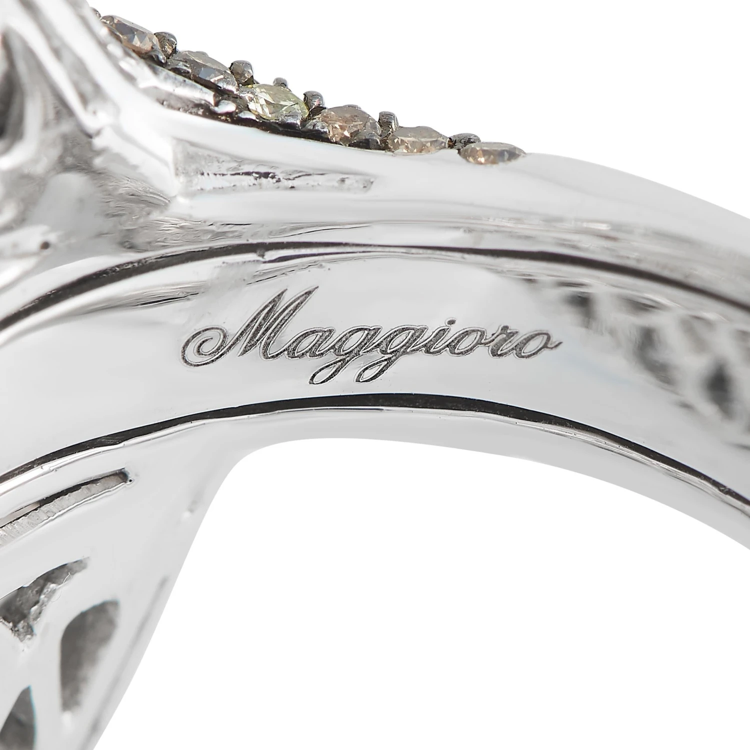 Maggioro 18K White Gold 3.09C White & Brown Diamond, Citrine And Tsvaorite Ring 6 Maggioro 18K White Gold 3.09C White & Brown Diamond, Citrine And Tsvaorite Ring – Image 4