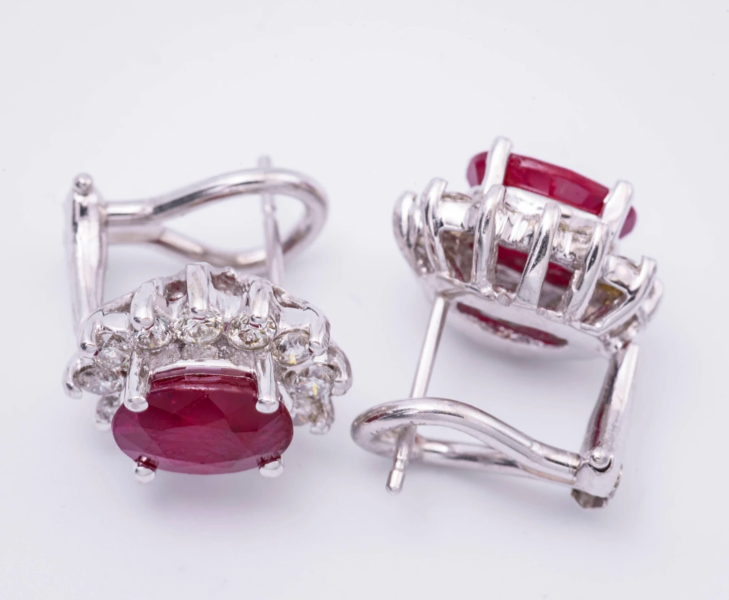 3.20 Carat Oval Rubies Diamond Gold Earrings 5 3.20 Carat Oval Rubies Diamond Gold Earrings – Image 3