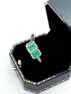 Unknown Natural Vivid 2 Carat Colombian Emerald Diamond Ring 18ct White Gold Valuation -Mode Bijouterie Magasin 5CC70EAE FADD 4E89 9593 9080779141DA 1 105 c master