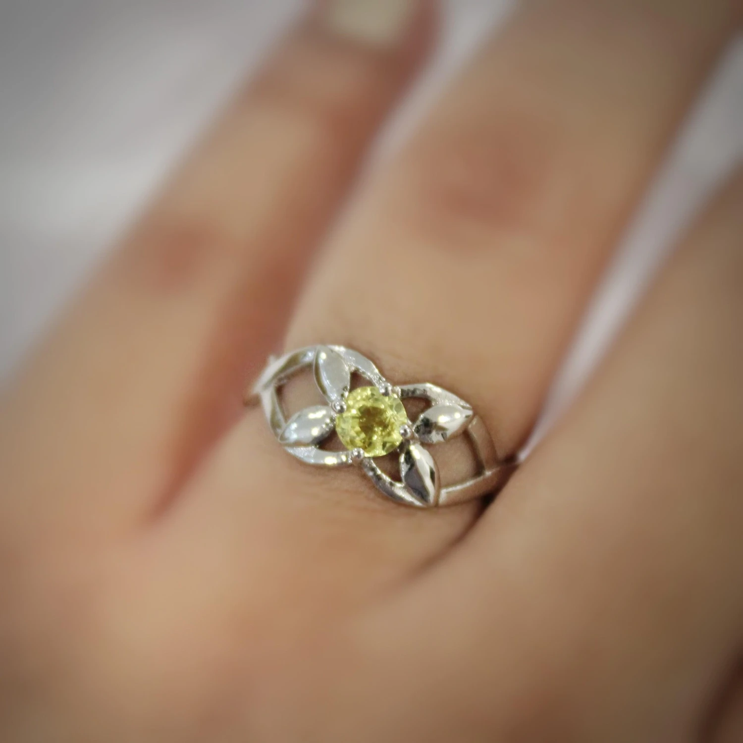 0.31 Carat Natural Yellow Sapphire Ring 8 0.31 Carat Natural Yellow Sapphire Ring – Image 6