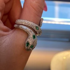 Unknown Platinum Green Emerald White & Fancy Color Diamond Snake Ring 4.45cttw -Mode Bijouterie Magasin 60db37baeb76f35417c90c2e master