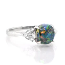 Unknown 1.97 Carat Lighting Ridge Black Opal & Diamond Three-Stone Ring Set In Platinum 11 Unknown 1.97 Carat Lighting Ridge Black Opal & Diamond Three-Stone Ring Set In Platinum -Mode Bijouterie Magasin 6591d2 master