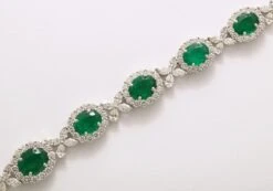 Emerald And Diamond Necklace -Mode Bijouterie Magasin 6R1A5416 2 master