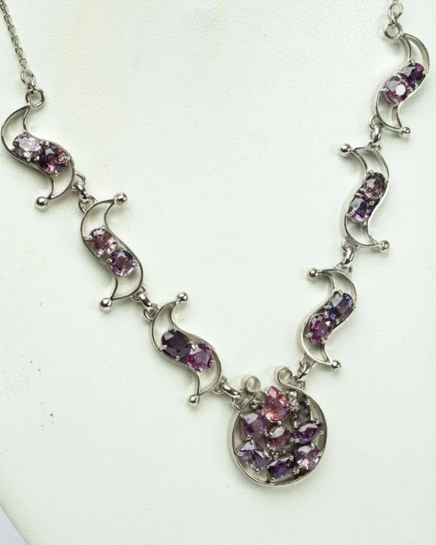 Unknown EGL Certified Natural Untreated 23CTW Pink Sapphire Platinum Silver Necklace 5 Unknown EGL Certified Natural Untreated 23CTW Pink Sapphire Platinum Silver Necklace – Image 3