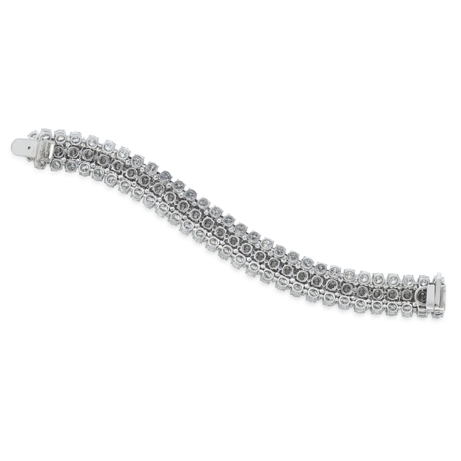 David Webb 52.00 Carat Round Diamond 5 Row Flexible Bracelet In Platinum 6 David Webb 52.00 Carat Round Diamond 5 Row Flexible Bracelet In Platinum – Image 4
