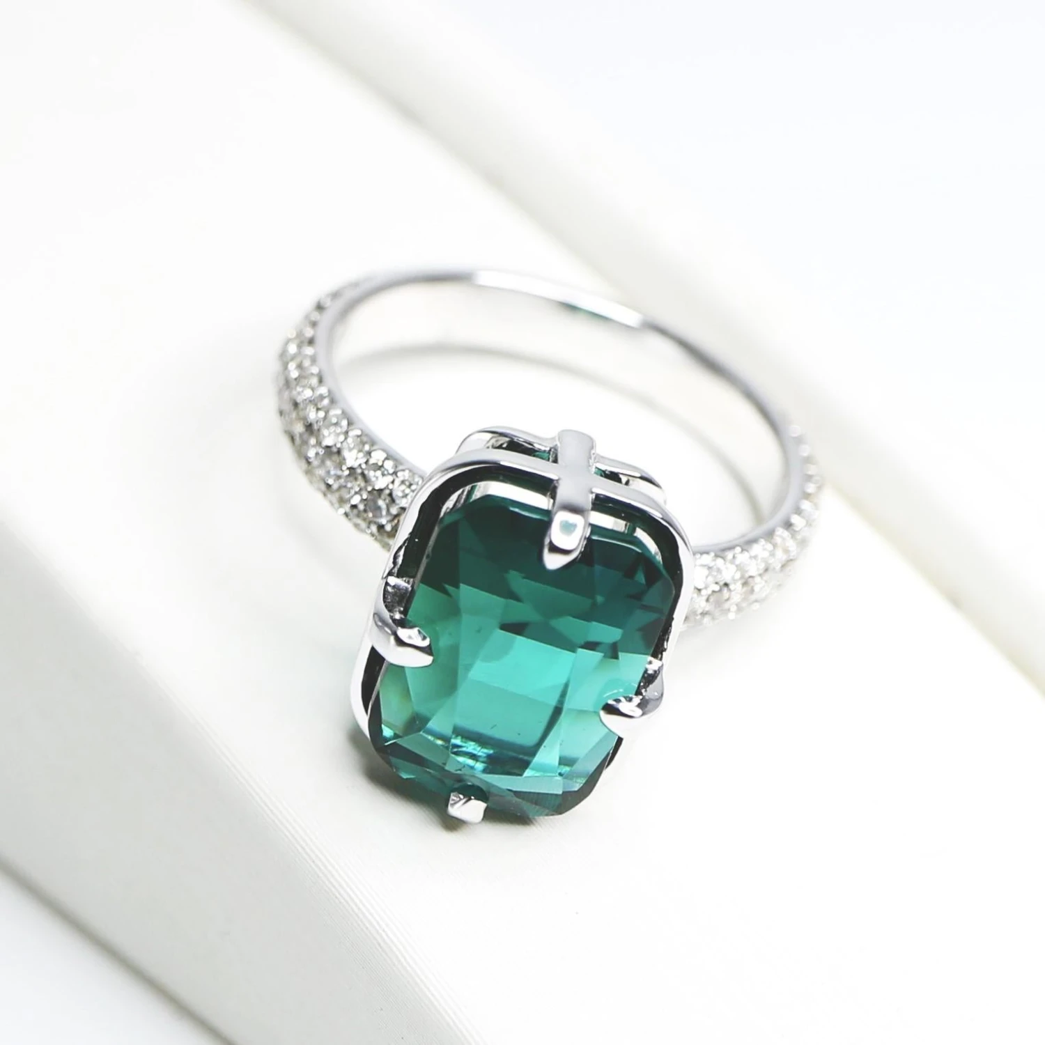 GIA 18k 6.26 Carat Indicolite Tourmaline Antique Art Deco Style Engagement Ring 11 GIA 18k 6.26 Carat Indicolite Tourmaline Antique Art Deco Style Engagement Ring – Image 9