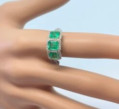 Unknown Natural Vivid 2 Carat Colombian Emerald Diamond Ring 18ct White Gold Valuation -Mode Bijouterie Magasin 94316CEB A584 41F4 B17D 9BD644C968FC 1 201 a master