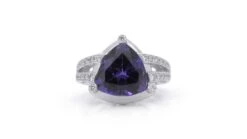 18k White Gold Split Shank Ring W/ 4.08ct Amethyst And Natural Diamonds IGI Cert 16 18k White Gold Split Shank Ring W/ 4.08ct Amethyst And Natural Diamonds IGI Cert -Mode Bijouterie Magasin 955fdc6a 7330 4bef a889 d3aee3d02f21 master