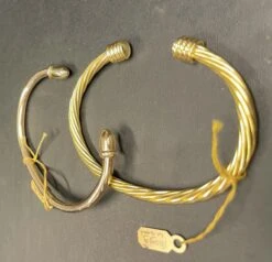 Paul Eaton Sculpted Pony Heads On Sterling Silver Twisted Bangle Bracelet -Mode Bijouterie Magasin 9 vs 18 master 1