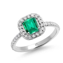 Emerald Shaped Colombia Emerald Diamond Platinum Cocktail Cluster Ring -Mode Bijouterie Magasin A268 PAE 002 cropped master