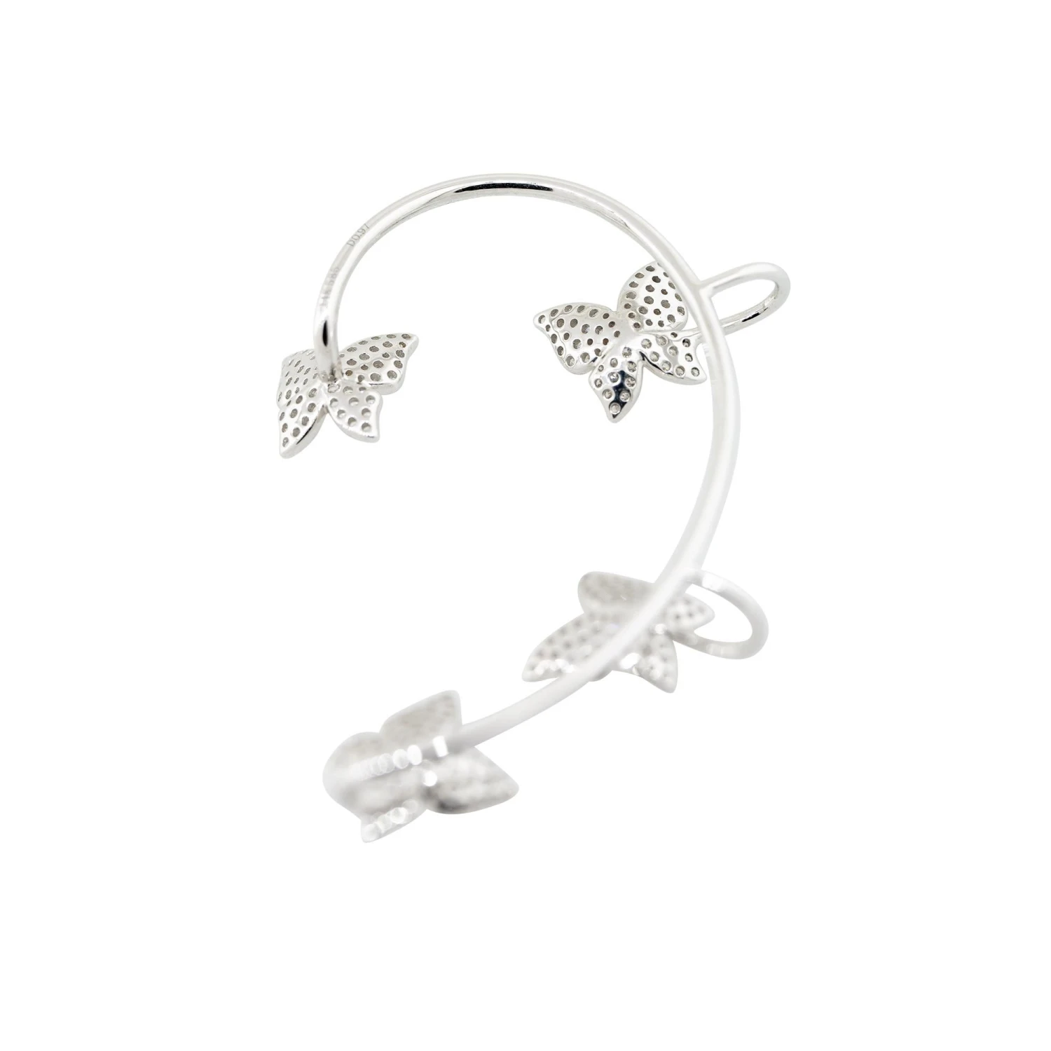 Unknown 0.97 Carat Pave Diamond Butterfly Ear Cuff 14 Karat In Stock 7 Unknown 0.97 Carat Pave Diamond Butterfly Ear Cuff 14 Karat In Stock – Image 5