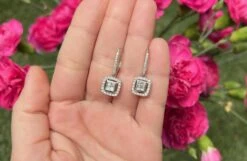 Unknown Diamond Dangle Earrings 1.02 Carats 14k White Gold 14 Unknown Diamond Dangle Earrings 1.02 Carats 14k White Gold -Mode Bijouterie Magasin ABVO3 master