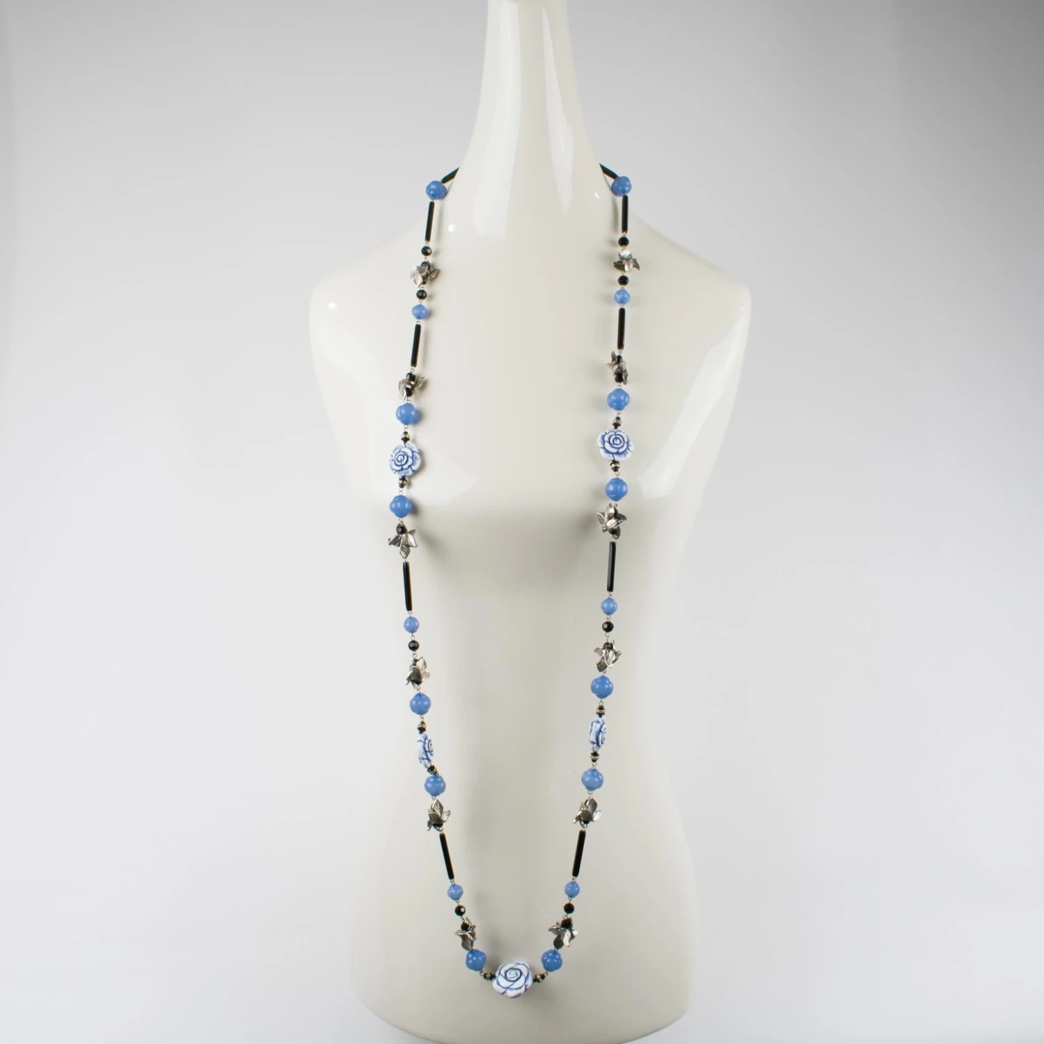 Angela Caputi Long Necklace Lavender Blue Roses And Silver Resin Leaves 6 Angela Caputi Long Necklace Lavender Blue Roses And Silver Resin Leaves – Image 4