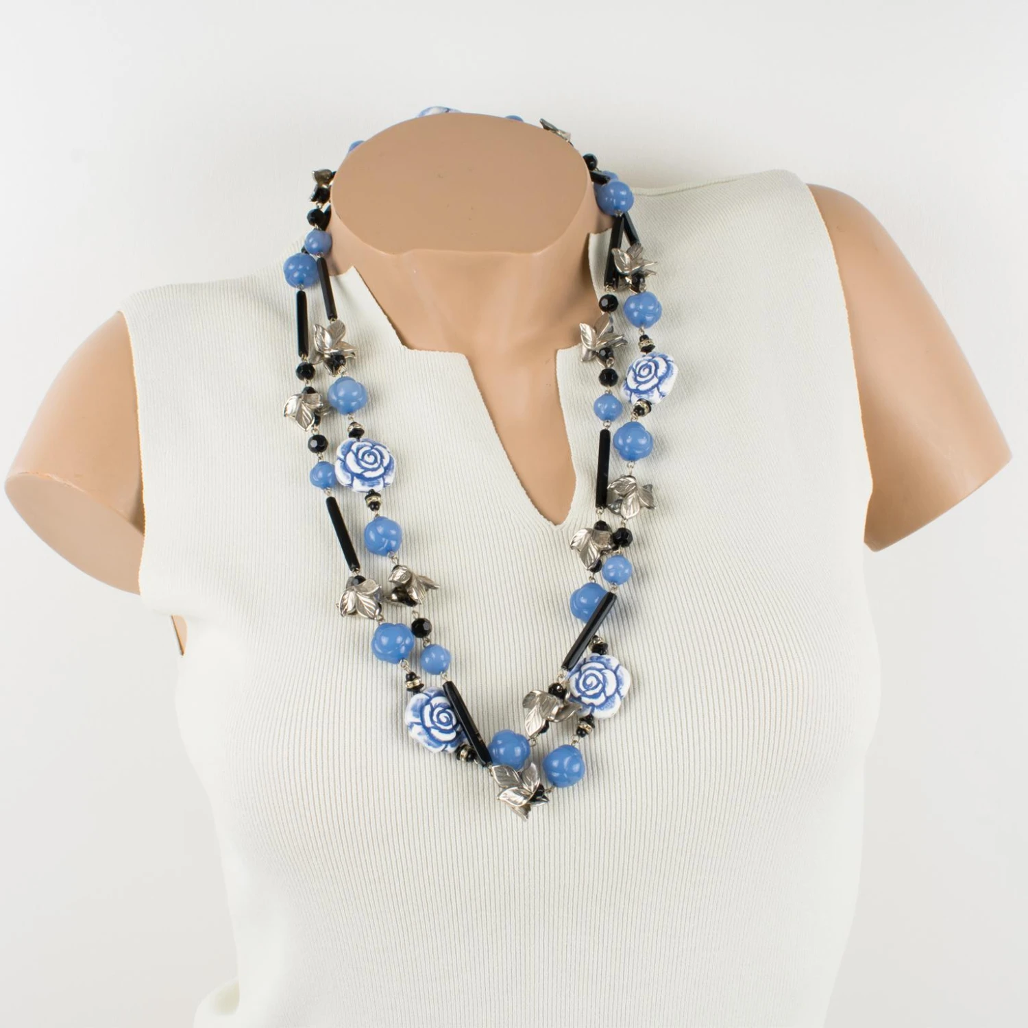 Angela Caputi Long Necklace Lavender Blue Roses And Silver Resin Leaves 4 Angela Caputi Long Necklace Lavender Blue Roses And Silver Resin Leaves – Image 2