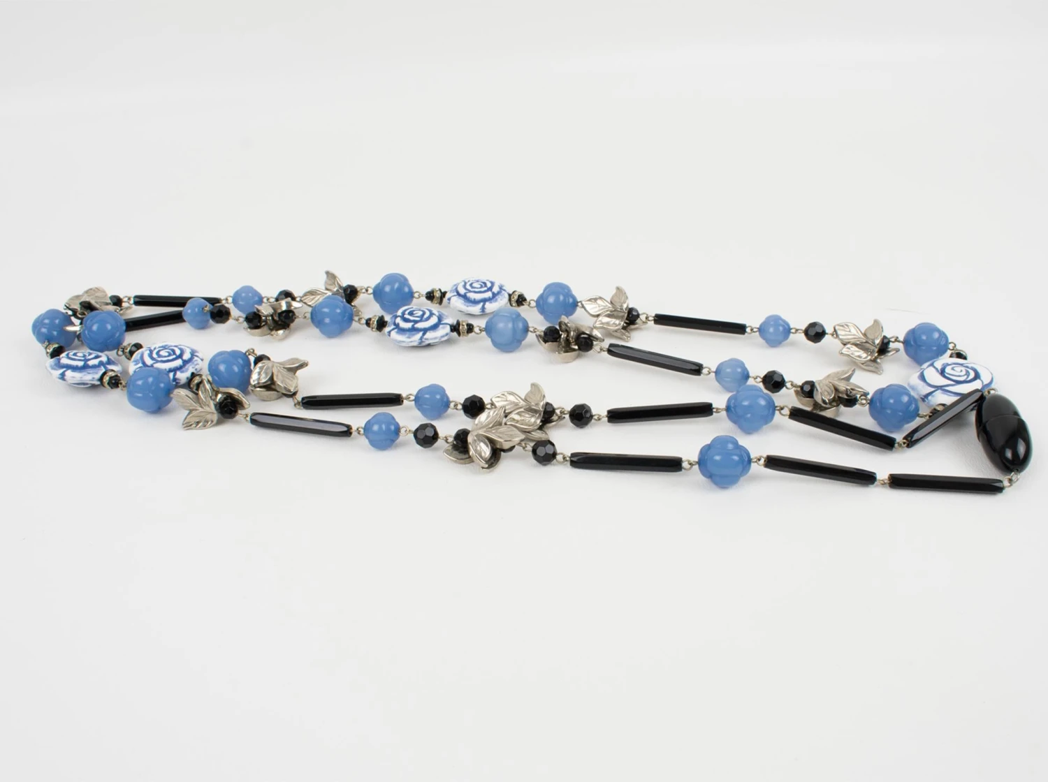 Angela Caputi Long Necklace Lavender Blue Roses And Silver Resin Leaves 8 Angela Caputi Long Necklace Lavender Blue Roses And Silver Resin Leaves – Image 6