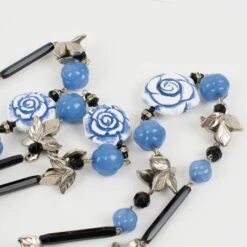 Angela Caputi Long Necklace Lavender Blue Roses And Silver Resin Leaves 24 Angela Caputi Long Necklace Lavender Blue Roses And Silver Resin Leaves -Mode Bijouterie Magasin ANGELA CAPUTI NECKLACE COL344 9 master