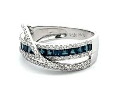 Unknown Diamond And Sapphire Ring In 14k White Gold -Mode Bijouterie Magasin Artboard 4 master