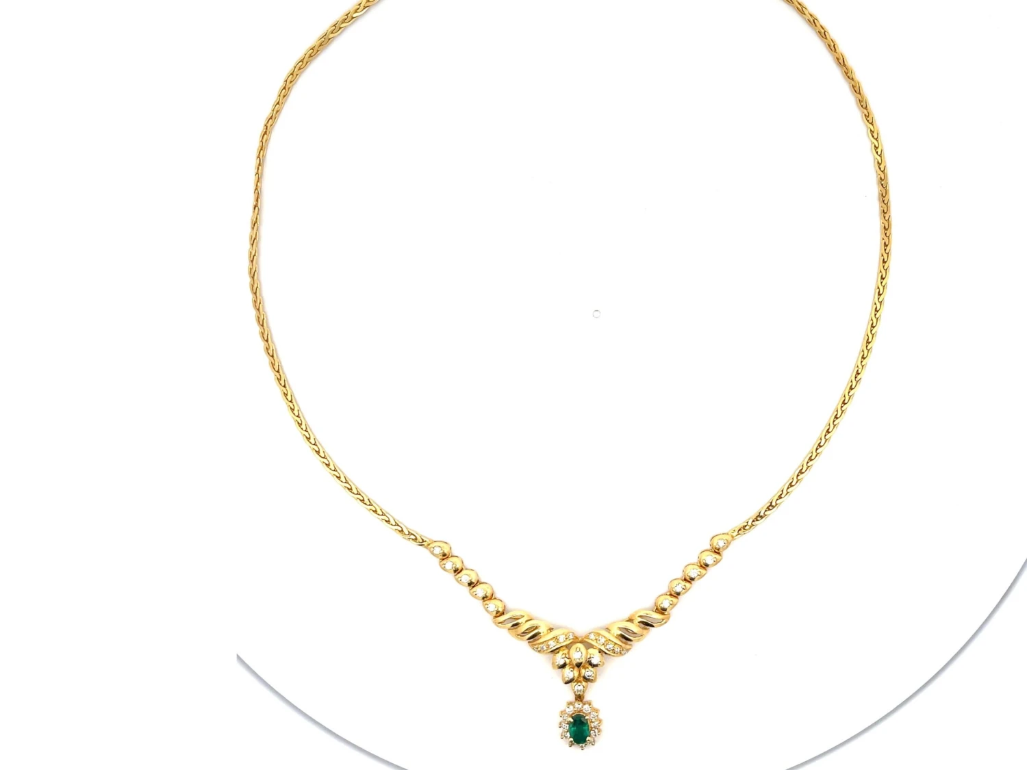Unknown Colombian Emerald & Diamond Necklace In 18k Yellow Gold 5 Unknown Colombian Emerald & Diamond Necklace In 18k Yellow Gold – Image 3