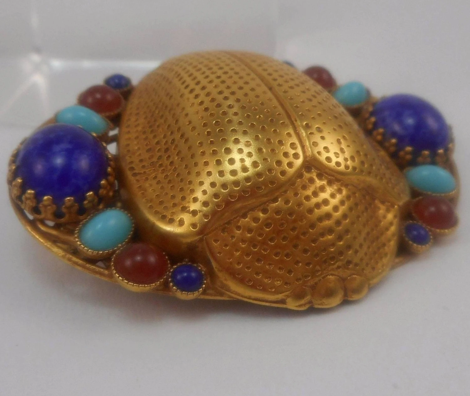 Askew London Signed Egyptian Revival Scarab Statement Vintage Brooch Pin 6 Askew London Signed Egyptian Revival Scarab Statement Vintage Brooch Pin – Image 4