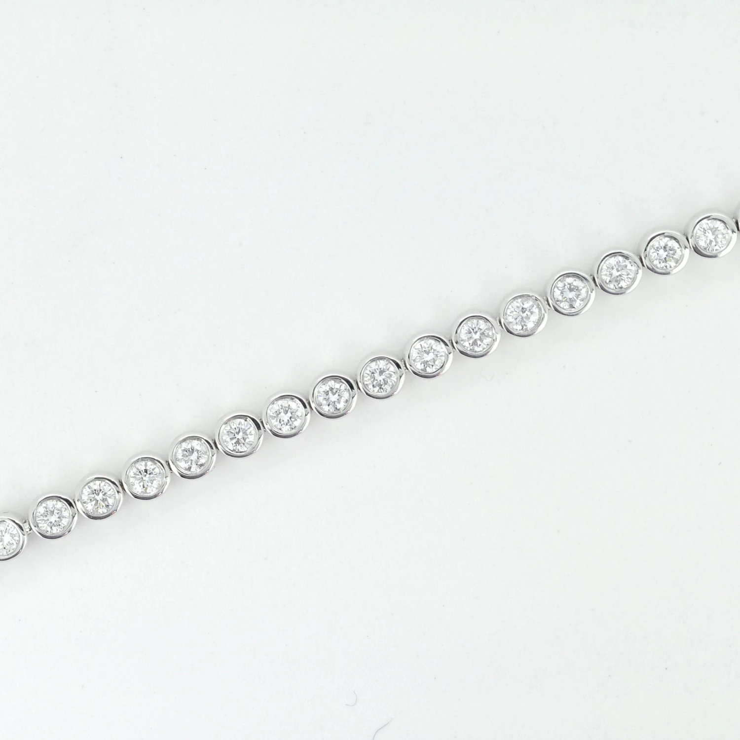 Bezel Set Tennis Bracelet 5.00 Carat In 18 Karat White Gold Natural Diamonds 5 Bezel Set Tennis Bracelet 5.00 Carat In 18 Karat White Gold Natural Diamonds – Image 3