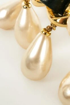 Chanel Gold Metal And Black Leather Bracelet, 1990's 14 Chanel Gold Metal And Black Leather Bracelet, 1990's -Mode Bijouterie Magasin BRAB136 3 master