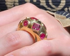 Unknown 18k Gold Ring With Rubies, Rubellite Tourmalines And Red Spinels -Mode Bijouterie Magasin Bildschirmfoto 2023 06 12 um 11 35 48 master
