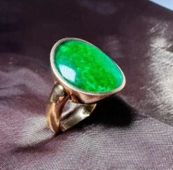 Vhernier Jade And Rock Crystal Giotto Collection Ring 8 Vhernier Jade And Rock Crystal Giotto Collection Ring -Mode Bijouterie Magasin Bildschirmfoto 2023 06 12 um 12 14 08 master