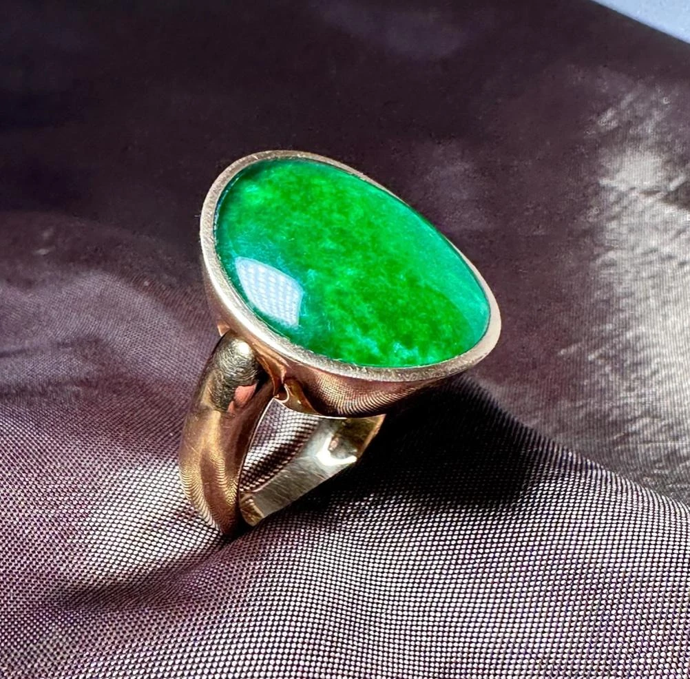 Vhernier Jade And Rock Crystal Giotto Collection Ring 5 Vhernier Jade And Rock Crystal Giotto Collection Ring – Image 3