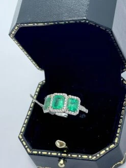 Unknown Natural Vivid 2 Carat Colombian Emerald Diamond Ring 18ct White Gold Valuation -Mode Bijouterie Magasin C120A3A9 43EF 4DF8 B8D8 D57F316DD95F 1 105 c master
